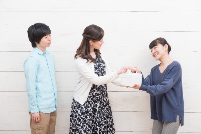 義母への手土産・プレゼントに！孫写真はネットで「しまうまプリント」がおすすめ